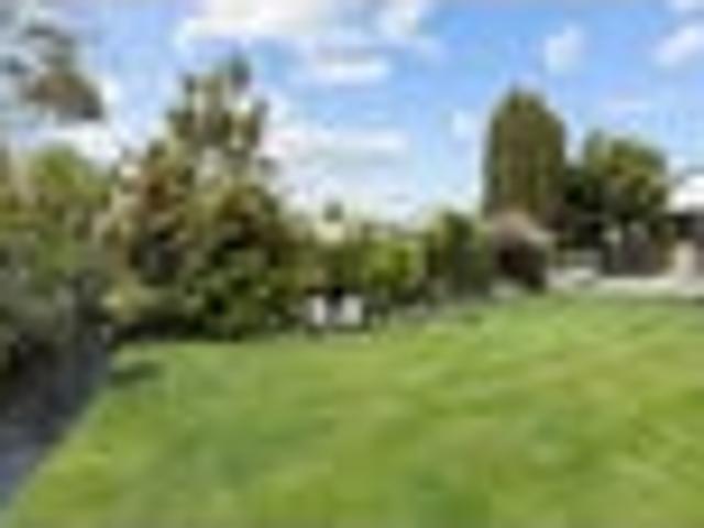 House for sale in Chaslands, Canterbury