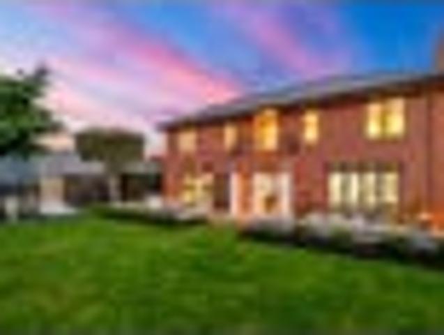 House for sale in Chaslands, Canterbury