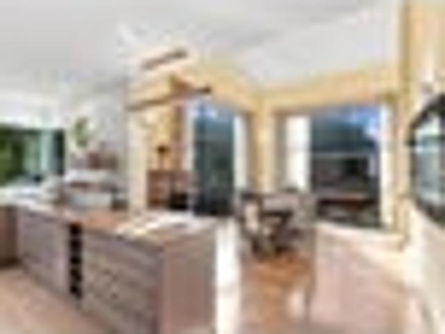 House for sale in Chaslands, Canterbury