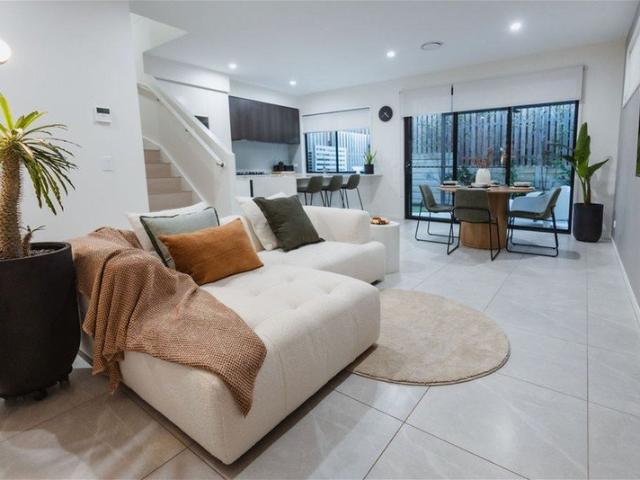 Townhouse for sale in Toombul, Queensland