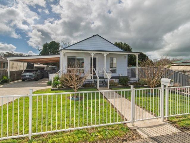 House for sale in Gnotuk, Victoria