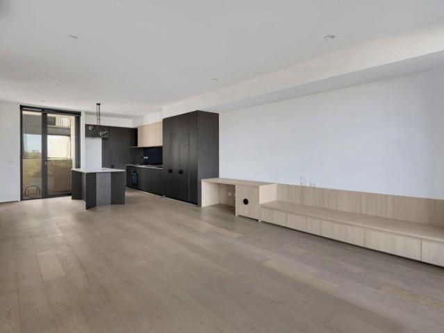 Townhouse for rent in Sunshine, Melbourne