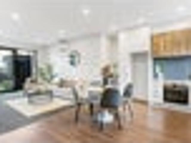 House for sale in Paremoremo