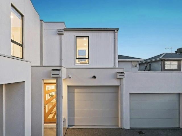 Townhouse for sale in Camerons Creek, Victoria