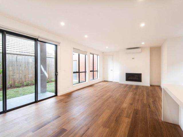 Townhouse for rent in Camerons Creek, Victoria