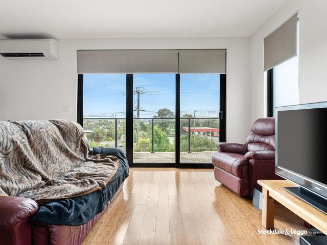 Townhouse for rent in Camerons Creek, Victoria