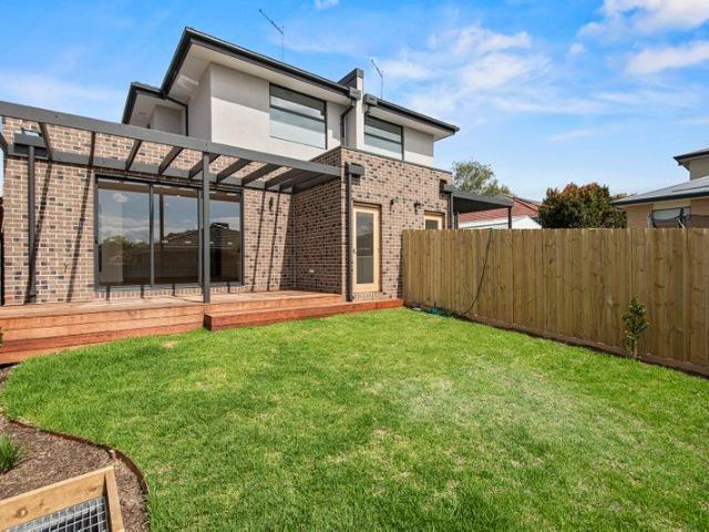 Townhouse for rent in Camerons Creek, Victoria