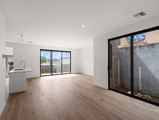Townhouse for rent in Camerons Creek, Victoria