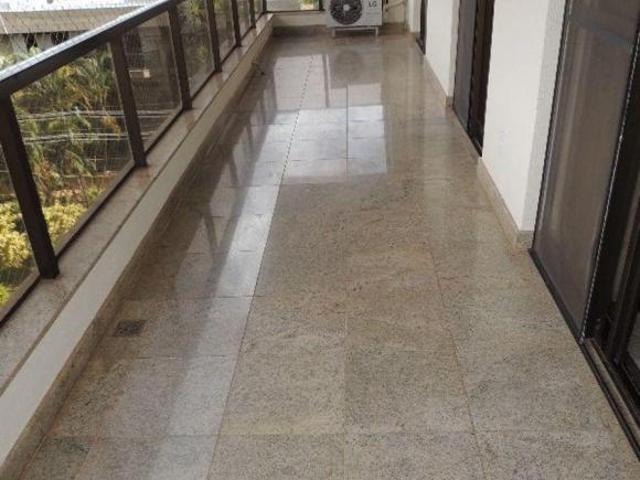Apartamento venda em Região Geográfica Imediata do Distrito Federal, Região Integrada de Desenvolvimento do Distrito Federal e Entorno