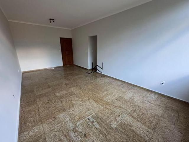 Apartamento venda em Região Geográfica Imediata do Distrito Federal, Região Integrada de Desenvolvimento do Distrito Federal e Entorno