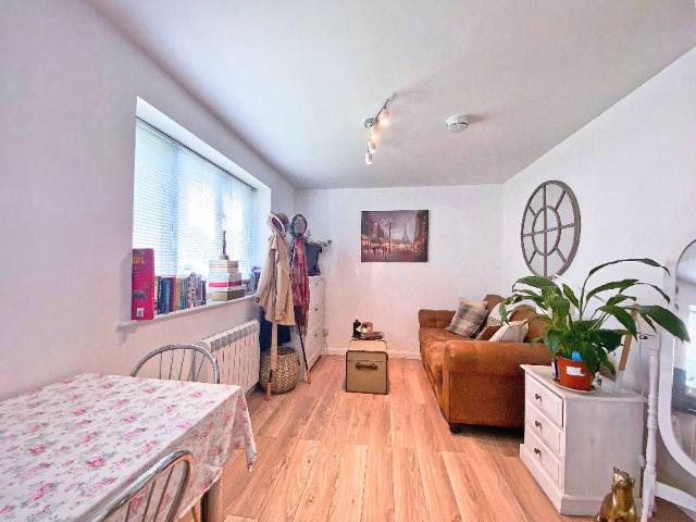 Apartment for rent in Aldershot, Hampshire