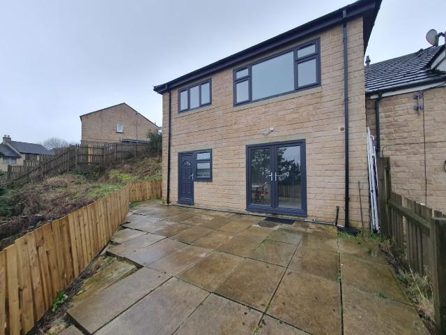 Apartment for rent in Slack Side, West Yorkshire