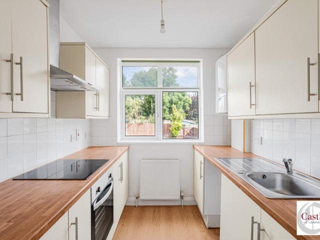 House for rent in Ponders End, Greater London