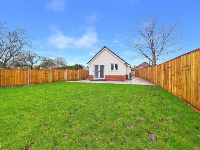 House for rent in Chelmondiston, Suffolk