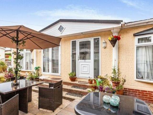 House for sale in Ascot