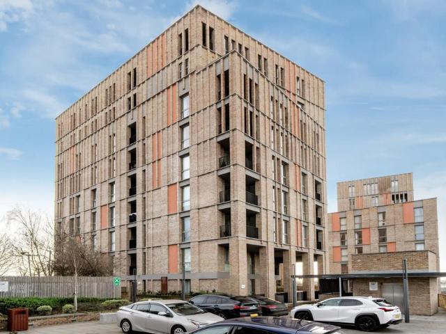 Apartment for rent in Dudden Hill, Greater London
