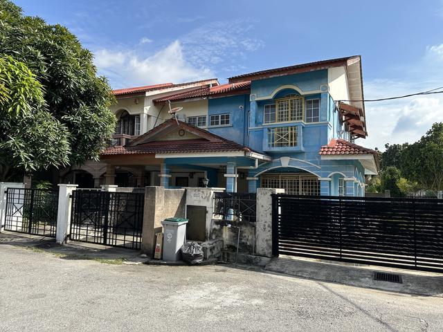 Terraced House for sale in Malaka