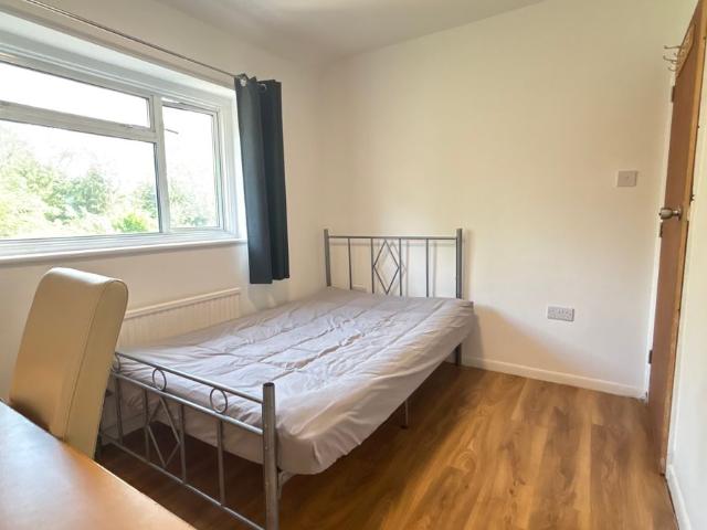 Room for rent in Westborough