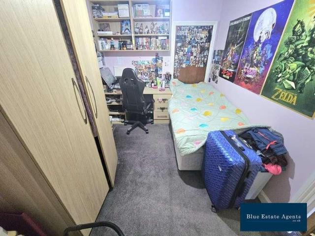House for rent in London Borough of Hounslow, Cat Hill