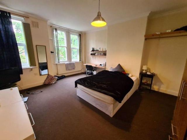 House for rent in Hyde Park, West Yorkshire