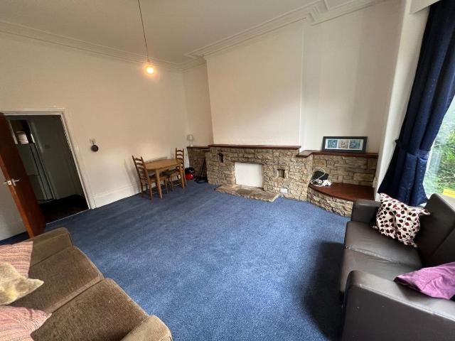 Apartment for rent in Hyde Park, West Yorkshire
