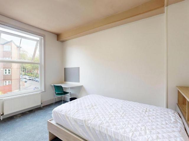 House for rent in Hyde Park, Leeds