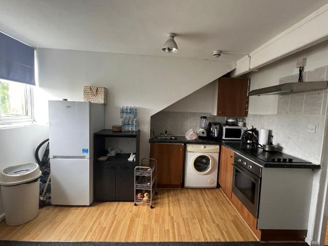 Apartment for rent in Hyde Park, West Yorkshire