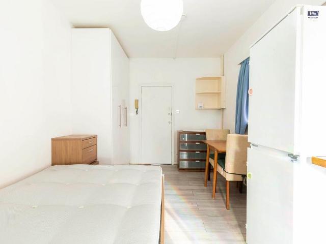 Apartment for rent in London Borough of Barnet, Greater London