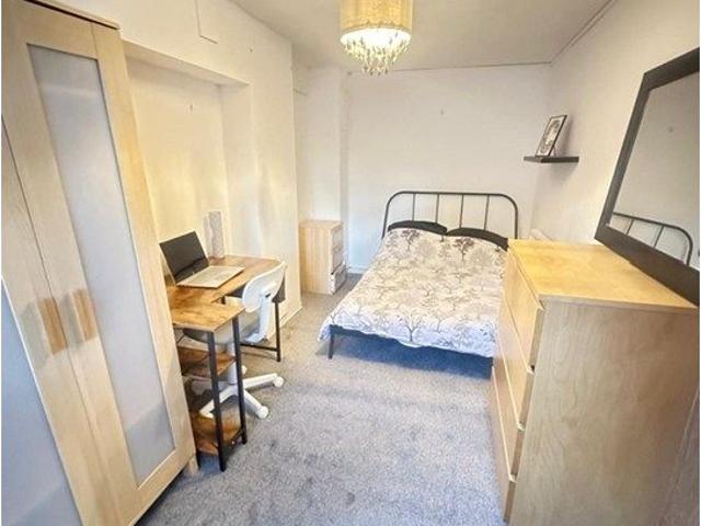 Room for rent in Northgate Village, Two Mills