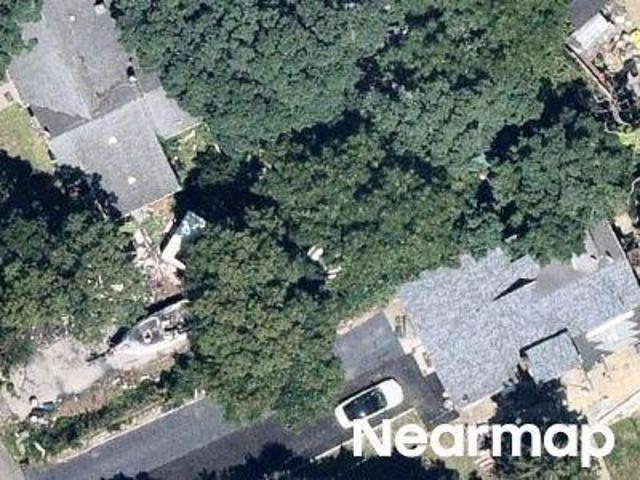 Property for sale in Babylon, New York