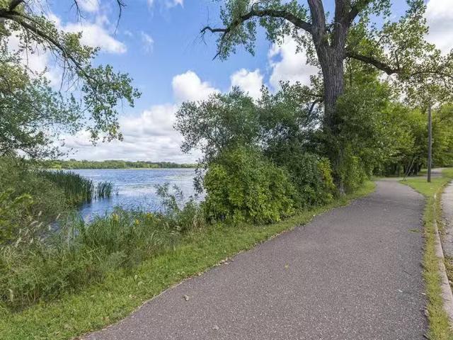 Condo for sale in Saint Paul Condo for sale in Saint Paul