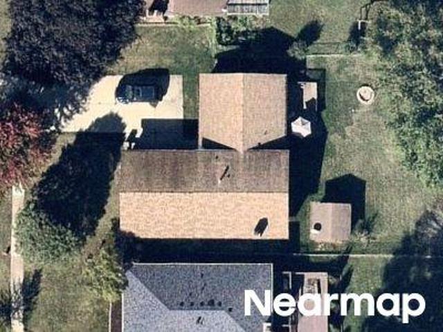 House for sale in Mchenry, Illinois