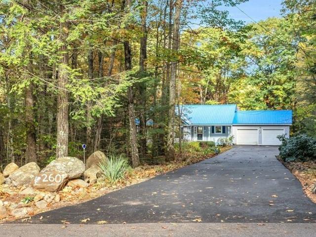 House for sale in Pequoig, Winchendon
