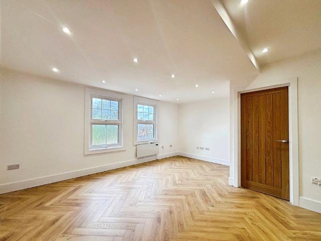 Apartment for rent in Westborough, Surrey