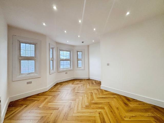 Apartment for rent in Westborough, Surrey