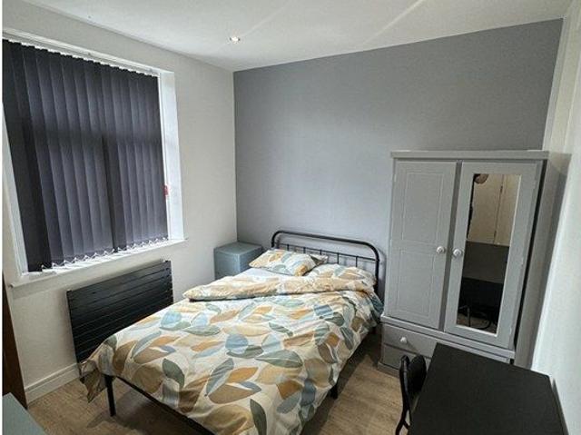 Room for rent in Hillhouse, Huddersfield