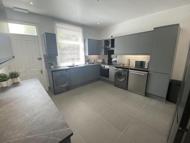 House for rent in Beckett Park, Headingley