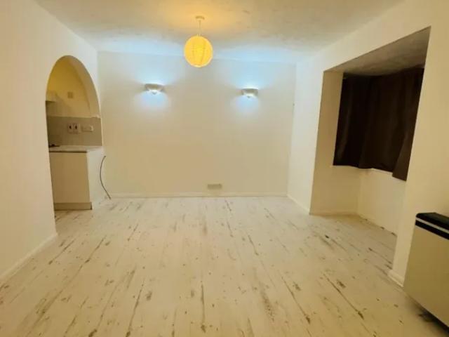 Studio for rent in Sudbury, Greater London