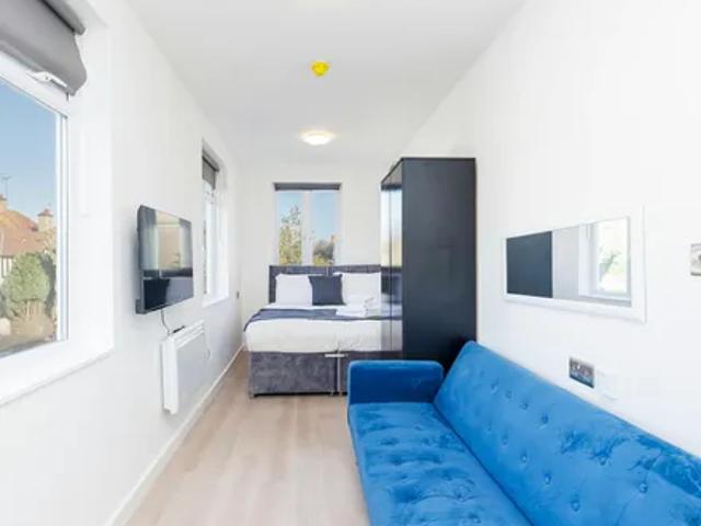 Apartment for rent in Temple Fortune, Greater London