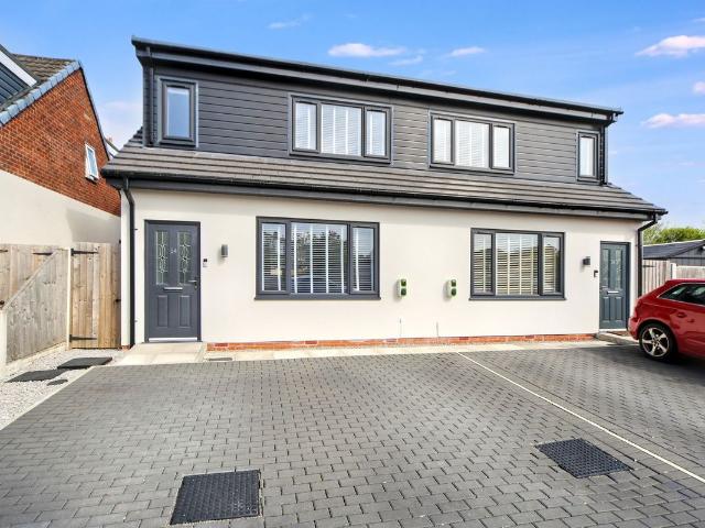 House for rent in New Springs, Wigan