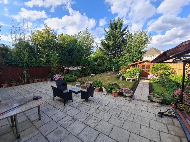Apartment for rent in London Borough of Ealing, Greater London