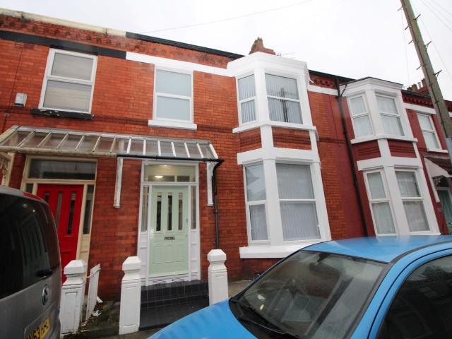 House for rent in Calderstones