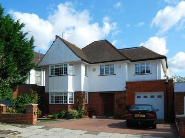 House for rent in London Borough of Ealing, Park Royal