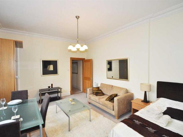 Apartment for rent in South Kensington, Greater London