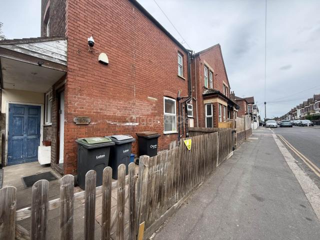 Apartment for rent in Farley Hill, Spring Park