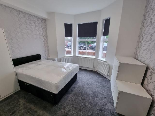 Studio for rent in Farley Hill, Luton