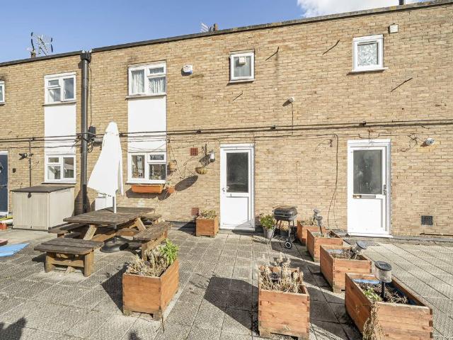 Apartment for rent in Ham, Greater London