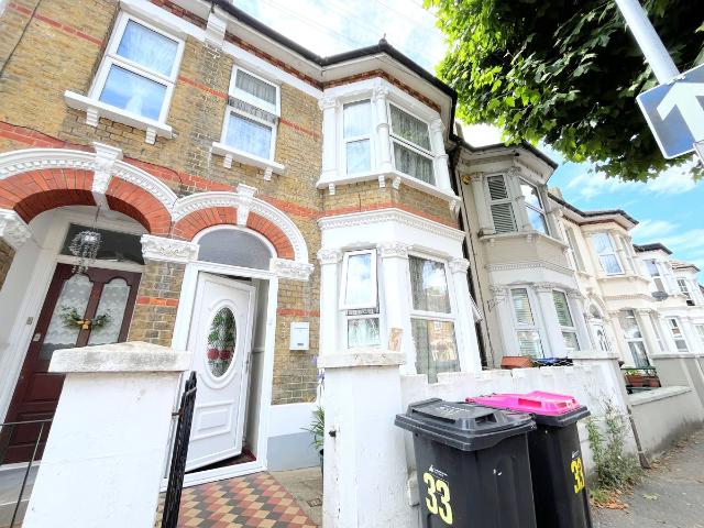 Room for rent in Southend City Centre Neighbourhood, Alton Barnes