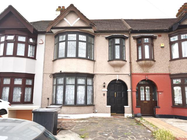 House for rent in Loxford, Seven Kings