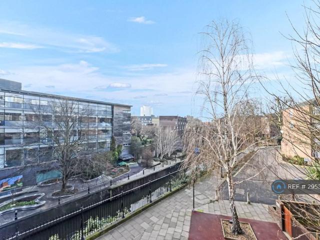 Apartment for rent in St. John's Wood, Greater London